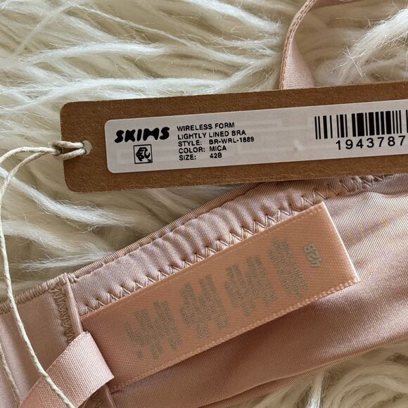 Skims Wireless Form T-shirt Bra Mica Size 42B - Picture 10 of 10